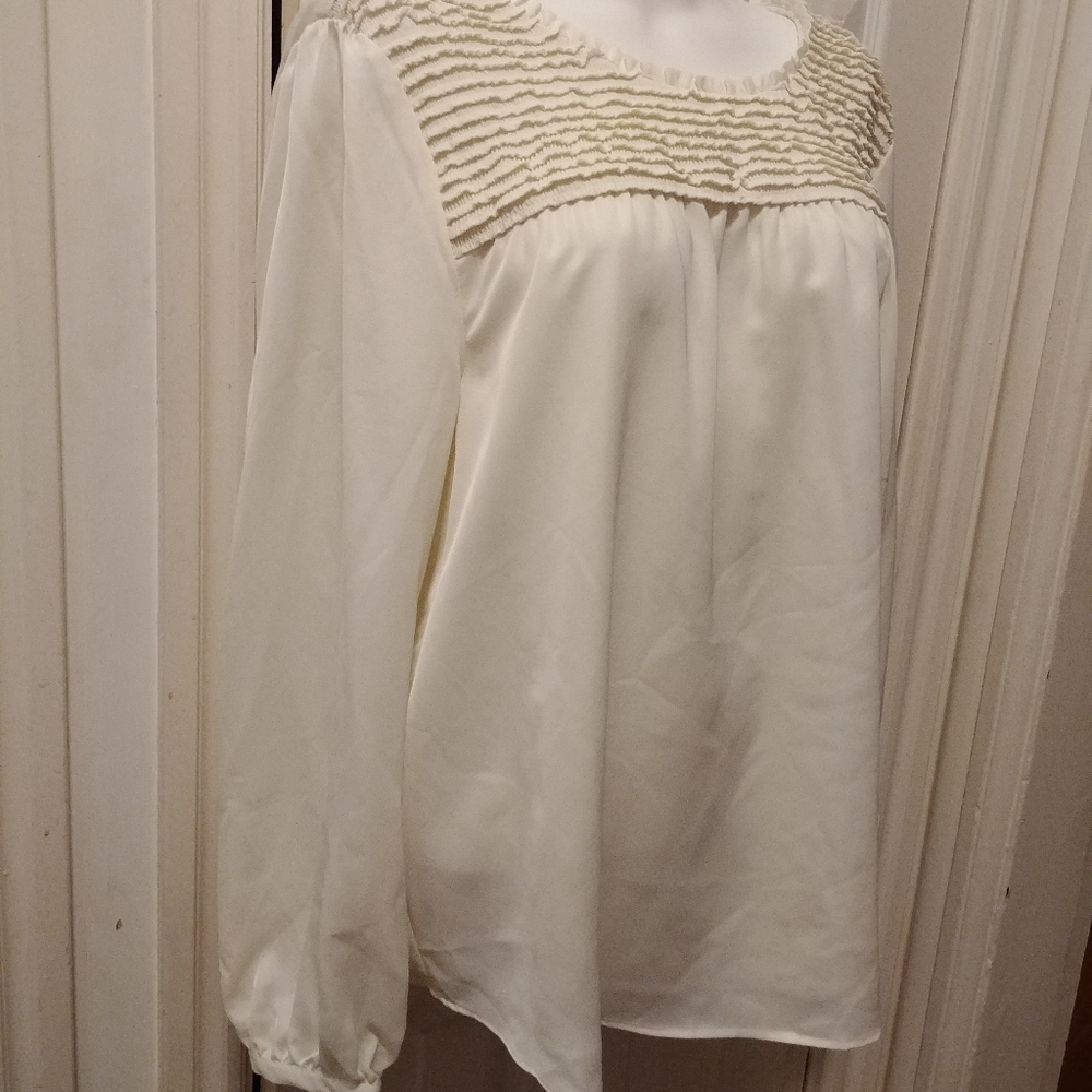 NWT Gibson Latimer Cream Long Sleeve Detailed Blouse
